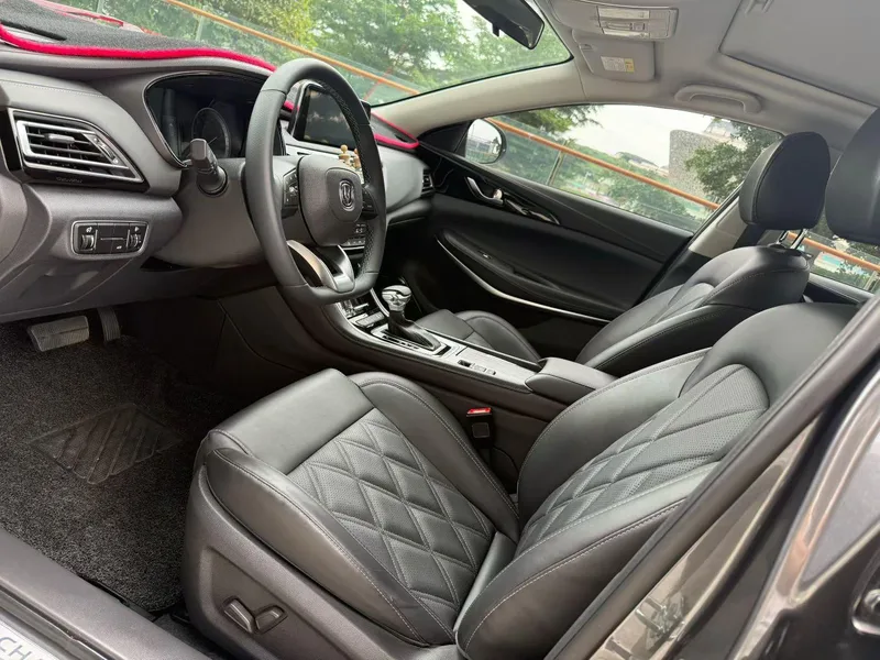 Changan Raeton CC 2022 Versión de la ballena azul 1.5T DCT De lujo interior foto 7 Changan Raeton CC 2022 Versión de la ballena azul 1.5T DCT De lujo interior foto 7
