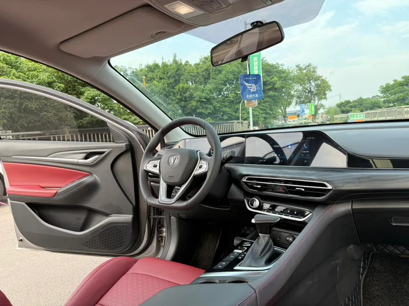 Changan Eado 2020 PLUS Blue whale NE 1.4T GDI Automatic Flagship exterior photo 7 Changan Eado 2020 PLUS Blue whale NE 1.4T GDI Automatic Flagship exterior photo 7