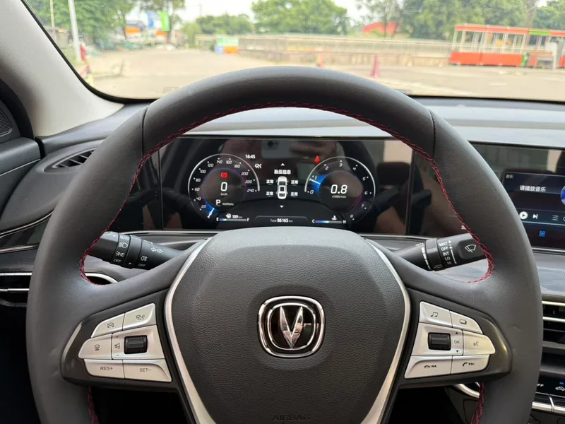 Changan Eado 2020 PLUS Blue whale NE 1.4T GDI Automatic Flagship interior photo 11 Changan Eado 2020 PLUS Blue whale NE 1.4T GDI Automatic Flagship interior photo 11