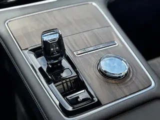 Geely Monjaro 2025 2.0TD Gaogong automatique à deux roues motrices Dongfang Yao remporte la version étoile intérieur photo 17 Geely Monjaro 2025 2.0TD Gaogong automatique à deux roues motrices Dongfang Yao remporte la version étoile intérieur photo 17