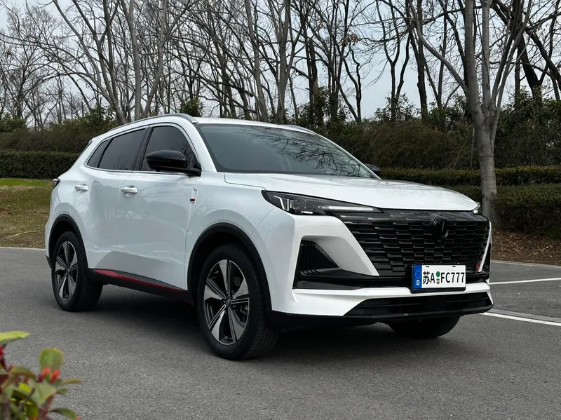 Changan CS55 PLUS 2022 Version baleine bleue 1.5T DCT Finition premium extérieur photo 3 Changan CS55 PLUS 2022 Version baleine bleue 1.5T DCT Finition premium extérieur photo 3