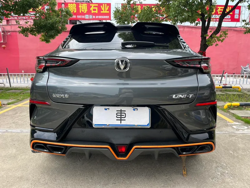 Changan UNI-T 2022 1.5T Tipo piloto inteligente exterior foto 5 Changan UNI-T 2022 1.5T Tipo piloto inteligente exterior foto 5