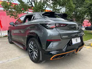 Changan UNI-T 2022 1.5T Tipo piloto inteligente exterior foto 6 Changan UNI-T 2022 1.5T Tipo piloto inteligente exterior foto 6