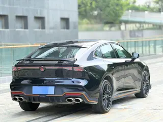 Changan UNI-V 2025 Третье поколение 2.0T Тип энергичного экстерьер фото 2 Changan UNI-V 2025 Третье поколение 2.0T Тип энергичного экстерьер фото 2