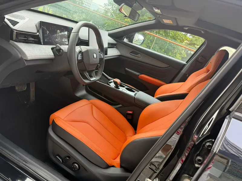 Changan UNI-V 2025 Третье поколение 2.0T Тип энергичного интерьер фото 7 Changan UNI-V 2025 Третье поколение 2.0T Тип энергичного интерьер фото 7