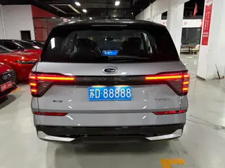 Ford Edge 2025 Edge L 2.0T EcoBoost E Hybrid four-wheel drive seven-seat supreme type interior photo 15 Ford Edge 2025 Edge L 2.0T EcoBoost E Hybrid four-wheel drive seven-seat supreme type interior photo 15