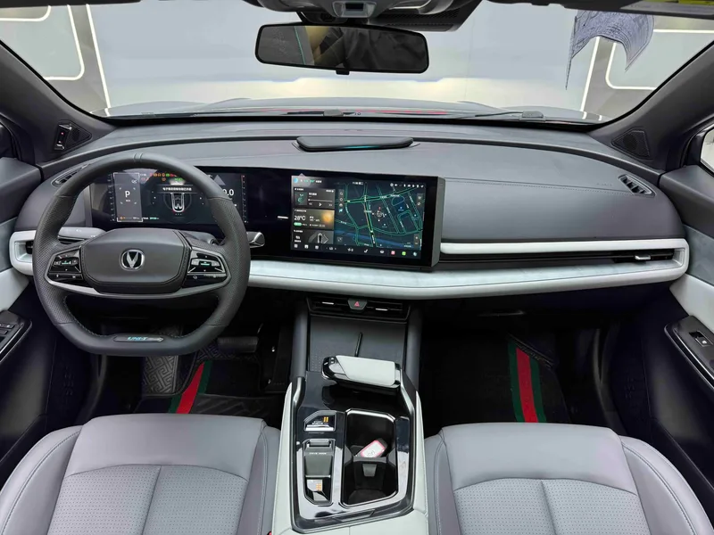 Changan UNI-T 2023 Second generation 1.5T Flagship exterior photo 7 Changan UNI-T 2023 Second generation 1.5T Flagship exterior photo 7