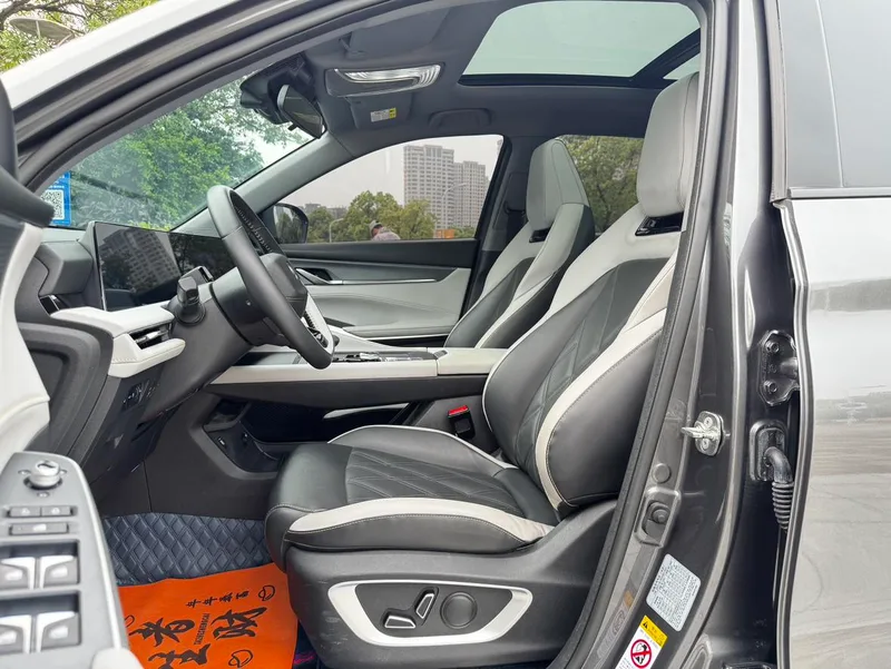 Changan CS75 PLUS 2023 Troisième génération 1.5T Type pilote automatique extérieur photo 5 Changan CS75 PLUS 2023 Troisième génération 1.5T Type pilote automatique extérieur photo 5