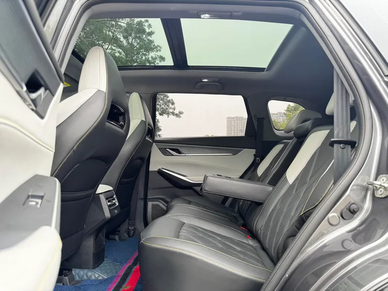 Changan CS75 PLUS 2023 Troisième génération 1.5T Type pilote automatique extérieur photo 8 Changan CS75 PLUS 2023 Troisième génération 1.5T Type pilote automatique extérieur photo 8