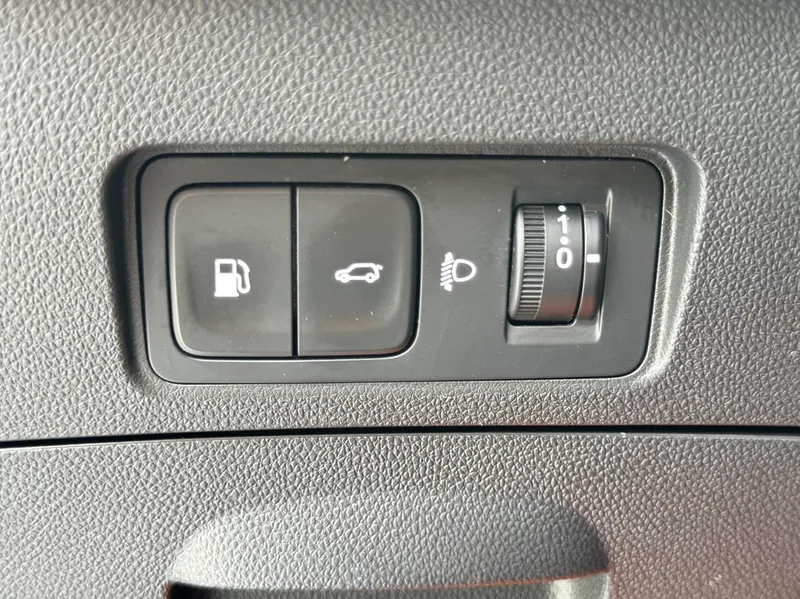Changan CS75 PLUS 2023 Troisième génération 1.5T Type pilote automatique intérieur photo 18 Changan CS75 PLUS 2023 Troisième génération 1.5T Type pilote automatique intérieur photo 18