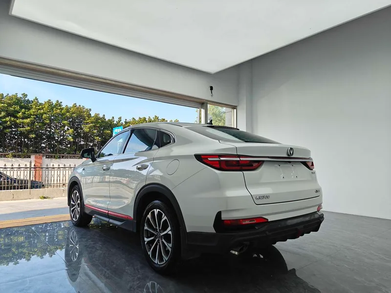 Changan CS85 COUPE 2021 1.5T DCT De élite interior foto 6 Changan CS85 COUPE 2021 1.5T DCT De élite interior foto 6