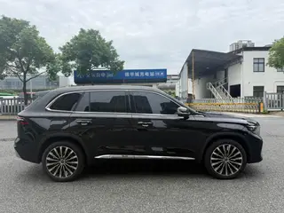 Geely Monjaro 2026 2.0TD Высокая работа автоматически с двумя приводами экстерьер фото 4 Geely Monjaro 2026 2.0TD Высокая работа автоматически с двумя приводами экстерьер фото 4