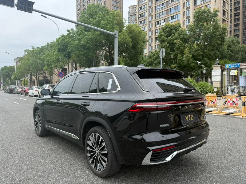 Geely Monjaro 2026 2.0TD Высокая работа автоматически с двумя приводами экстерьер фото 7 Geely Monjaro 2026 2.0TD Высокая работа автоматически с двумя приводами экстерьер фото 7