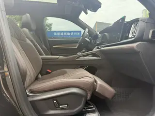 Geely Monjaro 2026 2.0TD Высокая работа автоматически с двумя приводами интерьер фото 18 Geely Monjaro 2026 2.0TD Высокая работа автоматически с двумя приводами интерьер фото 18