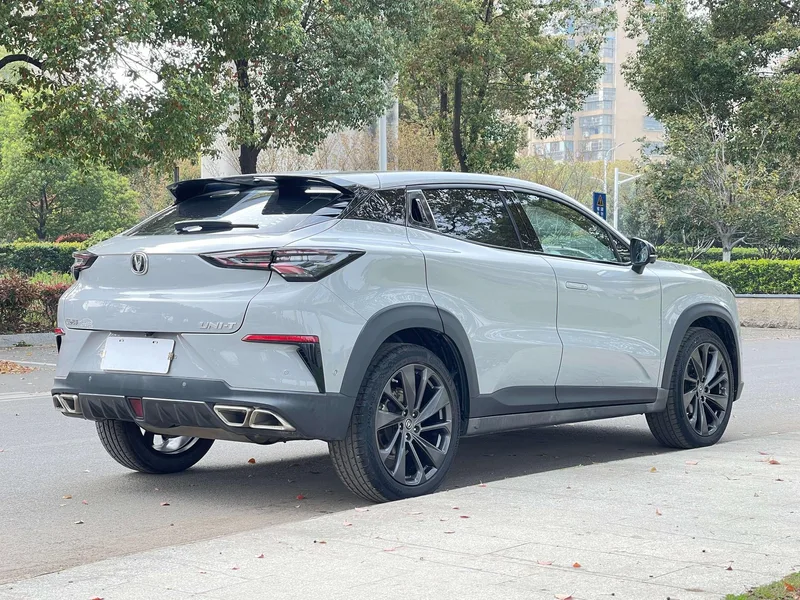 Changan UNI-T 2020 1.5T Modelo insignia exterior foto 7 Changan UNI-T 2020 1.5T Modelo insignia exterior foto 7