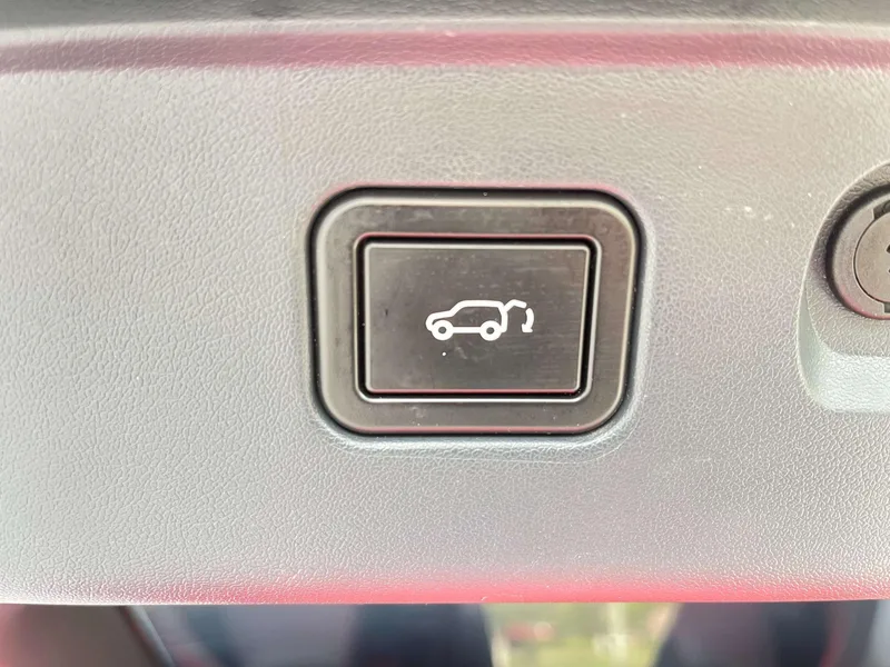 Changan UNI-T 2020 1.5T Modelo insignia exterior foto 9 Changan UNI-T 2020 1.5T Modelo insignia exterior foto 9