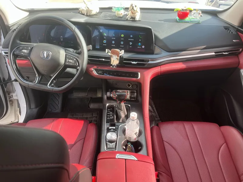 Changan CS75 PLUS 2021 1.5T Автоматическая люксовая модель интерьер фото 9 Changan CS75 PLUS 2021 1.5T Автоматическая люксовая модель интерьер фото 9