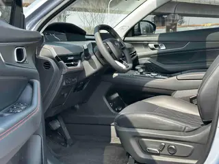Changan UNI-K 2021 2.0T Type de luxe extérieur photo 6 Changan UNI-K 2021 2.0T Type de luxe extérieur photo 6