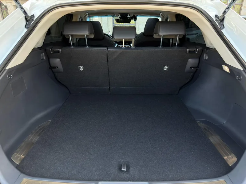 Toyota Venza 2022 Doble motor 2.5L CVT Versión de lujo de tracción en dos ruedas interior foto 12