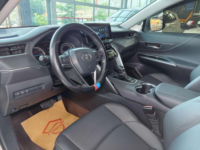 Unrecognized brand Toyota Venza 2023 Dual Power 2.5L CVT Two-wheel drive luxury edition exterior photo 7 Unrecognized brand Toyota Venza 2023 Dual Power 2.5L CVT Two-wheel drive luxury edition exterior photo 7