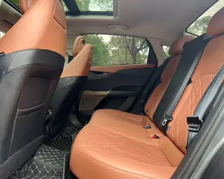 Changan Eado 2024 1.5T DCT Modelo insignia interior foto 11 Changan Eado 2024 1.5T DCT Modelo insignia interior foto 11