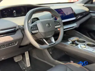 Changan UNI-V 2022 2.0T Веденская версия интерьер фото 13 Changan UNI-V 2022 2.0T Веденская версия интерьер фото 13