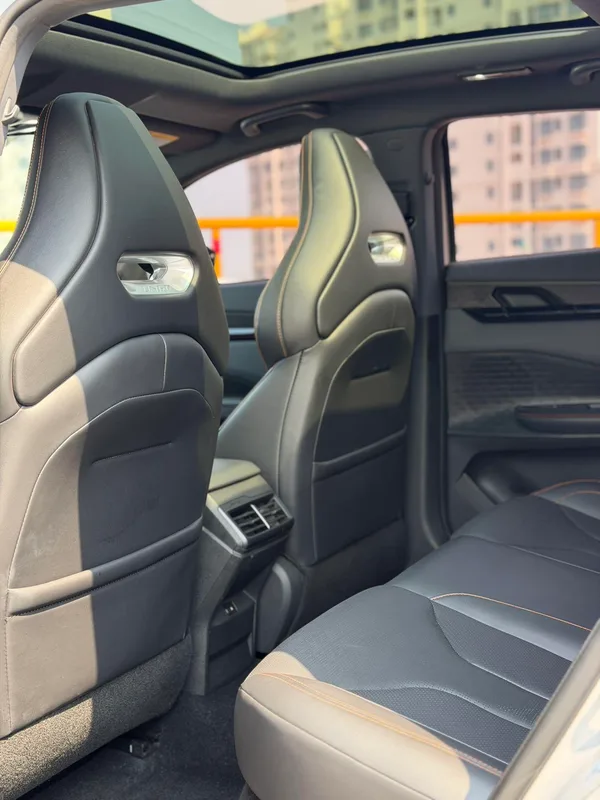 Changan UNI-V 2022 2.0T Веденская версия интерьер фото 15 Changan UNI-V 2022 2.0T Веденская версия интерьер фото 15
