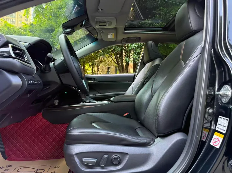 Toyota Camry 2018 2.5G Version de luxe intérieur photo 13 Toyota Camry 2018 2.5G Version de luxe intérieur photo 13