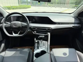 Changan Eado 2021 PLUS Ballena azul NE 1.4T GDI DCT Acabado premium interior foto 6 Changan Eado 2021 PLUS Ballena azul NE 1.4T GDI DCT Acabado premium interior foto 6