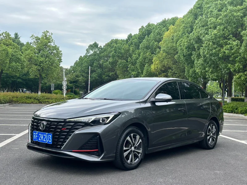Changan Eado 2021 PLUS Baleine bleue NE 1.4T GDI DCT Finition premium extérieur photo 1 Changan Eado 2021 PLUS Baleine bleue NE 1.4T GDI DCT Finition premium extérieur photo 1