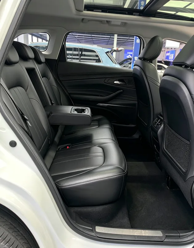 Exeed Lingyun 2020 1.6T Two-Drive Star Edition exterior photo 7