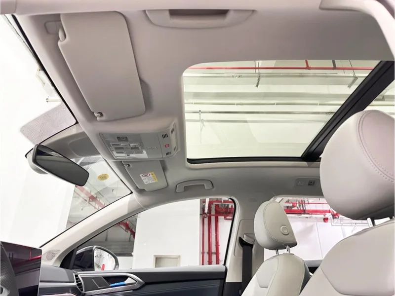 Volkswagen Tharu 2024 300TSI Ежемесячная версия с двумя приводами интерьер фото 11 Volkswagen Tharu 2024 300TSI Ежемесячная версия с двумя приводами интерьер фото 11