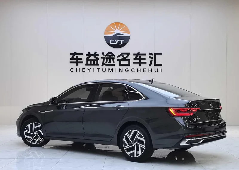 Volkswagen Sagitar 2023 300TSI DSG Version transcendée extérieur photo 5 Volkswagen Sagitar 2023 300TSI DSG Version transcendée extérieur photo 5