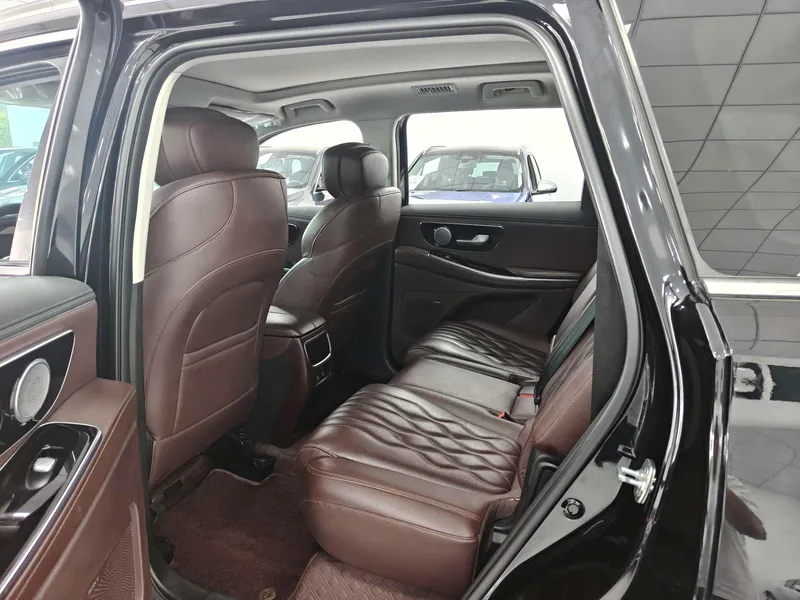 Exeed VX 2023 2.0T Cuatro ruedas, brillo estelar Siete asientos exterior foto 5 Exeed VX 2023 2.0T Cuatro ruedas, brillo estelar Siete asientos exterior foto 5