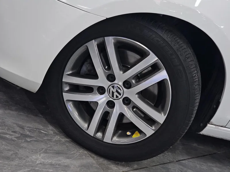 Volkswagen Golf 2012 1.4TSI Confortable décapotable extérieur photo 9 Volkswagen Golf 2012 1.4TSI Confortable décapotable extérieur photo 9