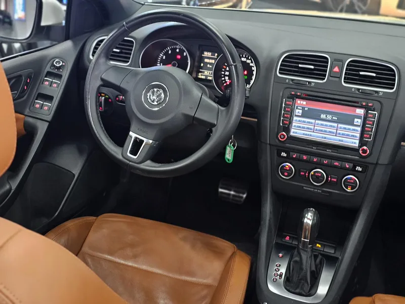 Volkswagen Golf 2012 1.4TSI Confortable décapotable intérieur photo 12 Volkswagen Golf 2012 1.4TSI Confortable décapotable intérieur photo 12