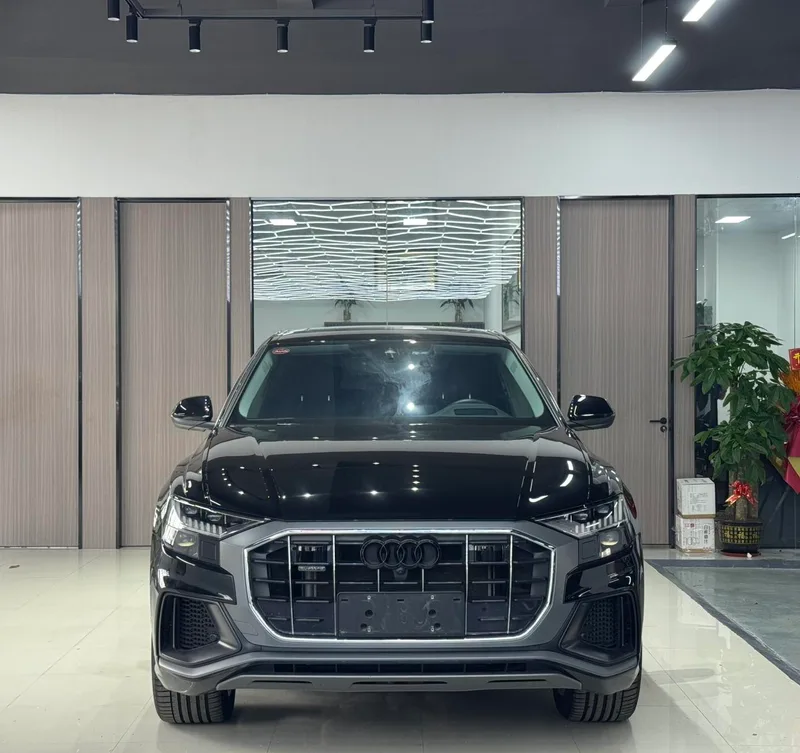 Audi Q8 2024 55 TFSI Deluxe Dynamic exterior photo 2 Audi Q8 2024 55 TFSI Deluxe Dynamic exterior photo 2