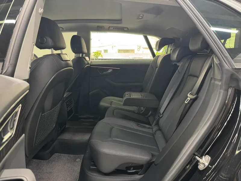 Audi Q8 2024 55 TFSI Deluxe Dynamic interior photo 6 Audi Q8 2024 55 TFSI Deluxe Dynamic interior photo 6
