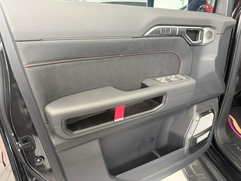 Jetour T2 2023 2.0TD Four-wheel drive Time travel PRO interior photo 12 Jetour T2 2023 2.0TD Four-wheel drive Time travel PRO interior photo 12