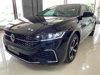 Volkswagen Passat 2025 Pro 380TSI Звездное небо