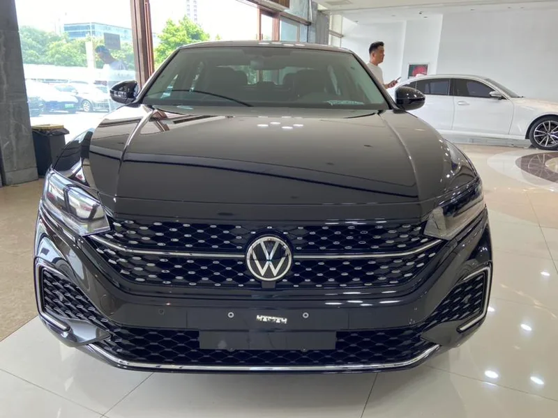 Volkswagen Passat 2025 Pro 380TSI Edición Starry Sky Dragon exterior foto 2 Volkswagen Passat 2025 Pro 380TSI Edición Starry Sky Dragon exterior foto 2