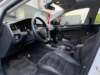 Volkswagen Golf 2019 280TSI DSG Luxury type Country VI exterior photo 4 Volkswagen Golf 2019 280TSI DSG Luxury type Country VI exterior photo 4