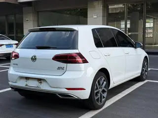 Volkswagen Golf 2019 280TSI DSG Luxury type Country VI interior photo 11 Volkswagen Golf 2019 280TSI DSG Luxury type Country VI interior photo 11