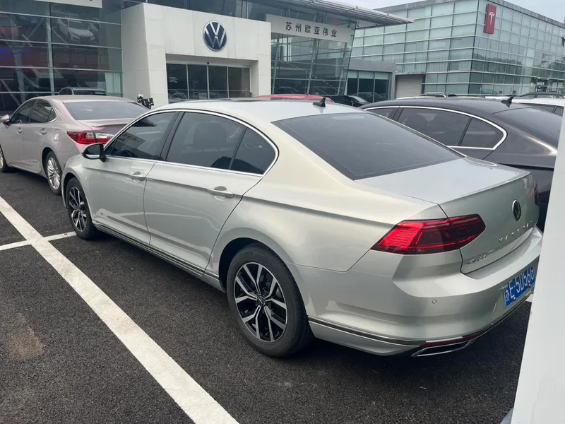 Volkswagen Magotan 2020 330TSI DSG Leading Type interior photo 6 Volkswagen Magotan 2020 330TSI DSG Leading Type interior photo 6