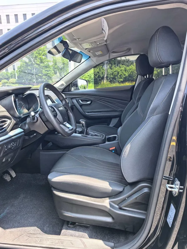 Jetour X70M 2020 1.5T Manual Value Partner interior photo 8 Jetour X70M 2020 1.5T Manual Value Partner interior photo 8