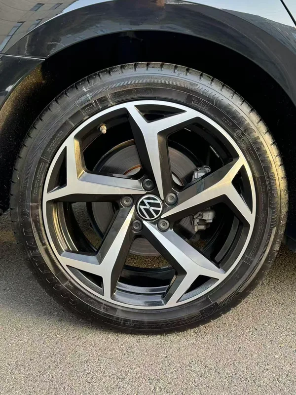Volkswagen Magotan 2023 200 Ten thousand commemorative edition 330TSI DSG Leading Type exterior photo 8 Volkswagen Magotan 2023 200 Ten thousand commemorative edition 330TSI DSG Leading Type exterior photo 8