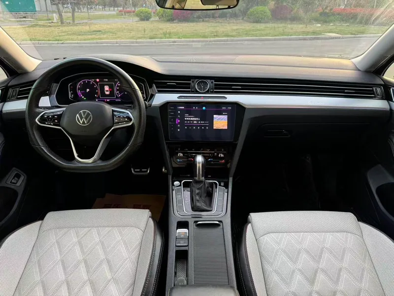 Volkswagen Magotan 2023 200 Ten thousand commemorative edition 330TSI DSG Leading Type exterior photo 9 Volkswagen Magotan 2023 200 Ten thousand commemorative edition 330TSI DSG Leading Type exterior photo 9