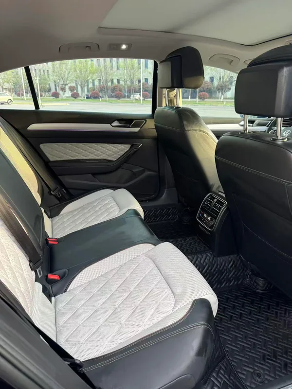 Volkswagen Magotan 2023 200 Ten thousand commemorative edition 330TSI DSG Leading Type interior photo 11 Volkswagen Magotan 2023 200 Ten thousand commemorative edition 330TSI DSG Leading Type interior photo 11