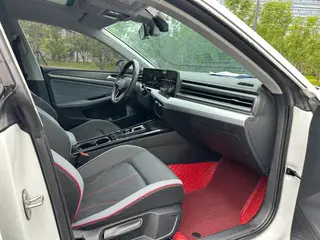 Volkswagen Lamando 2023 Lamando L 280TSI DSG Versión picante interior foto 12 Volkswagen Lamando 2023 Lamando L 280TSI DSG Versión picante interior foto 12