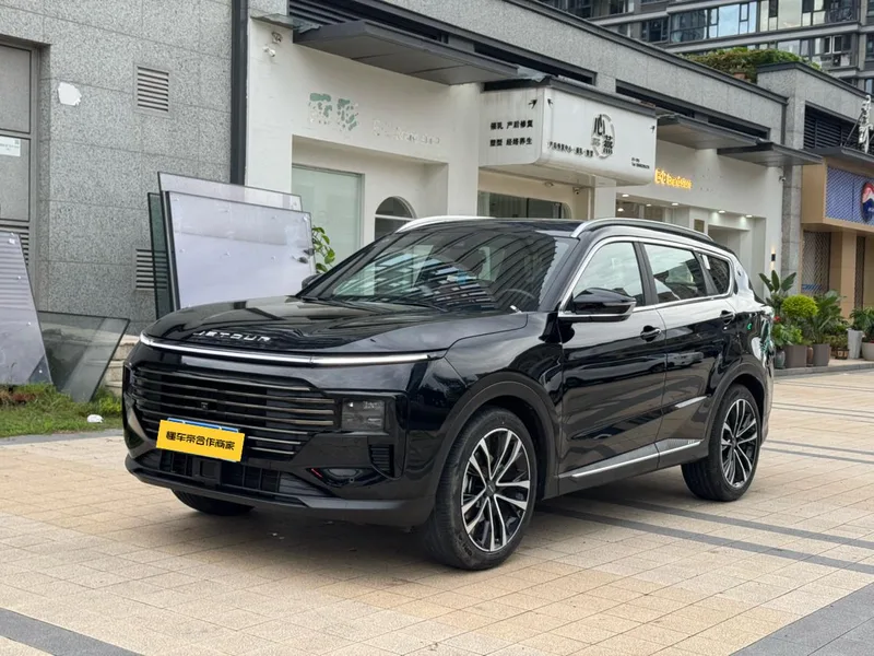 Jetour X70 PLUS 2025 1.5T 7DCT Флагманская версия 7 Кресло экстерьер фото 1 Jetour X70 PLUS 2025 1.5T 7DCT Флагманская версия 7 Кресло экстерьер фото 1